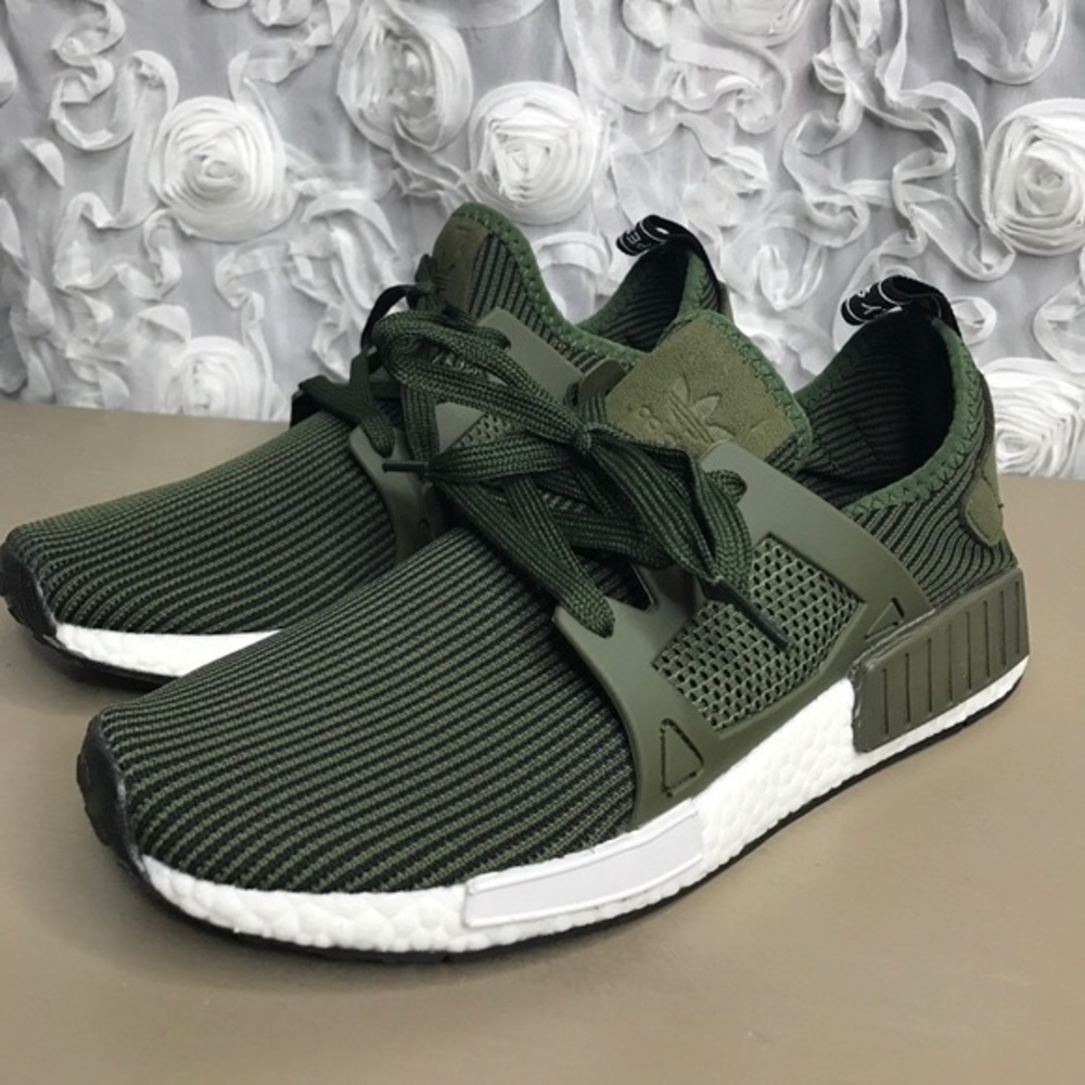 ADIDAS Sneaks